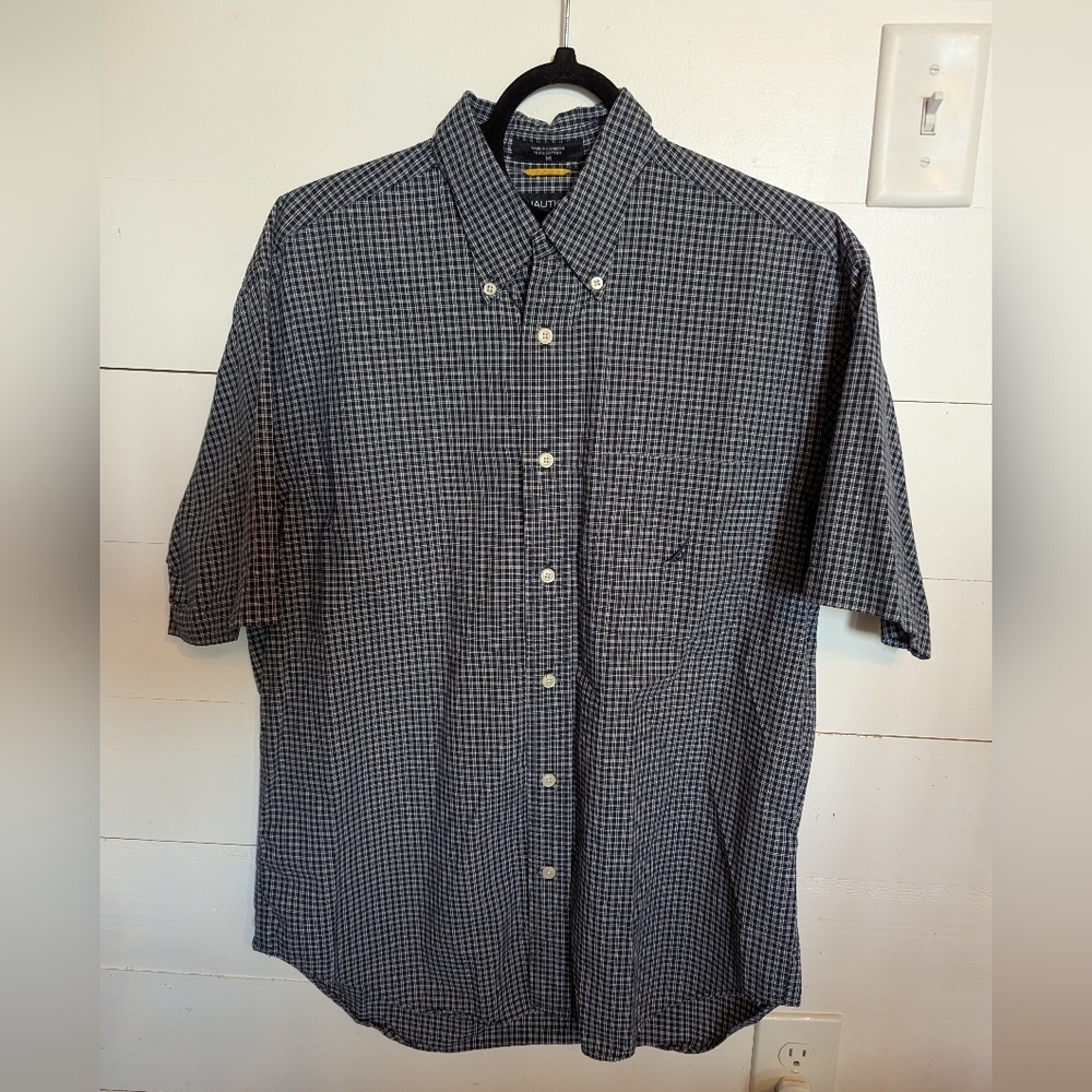 Nautica Men's Navy and White Checkered Shirt.  Short Sleeve M